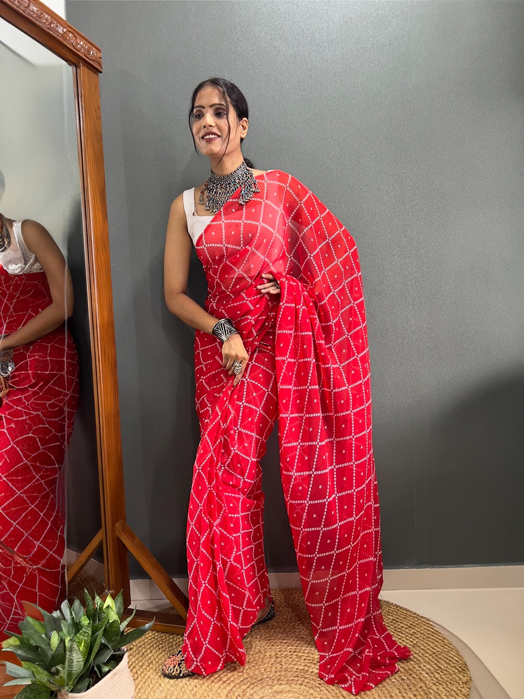 

Moda Rapido Bandhani Pure Georgette Ready to Wear Bandhani Saree, Red