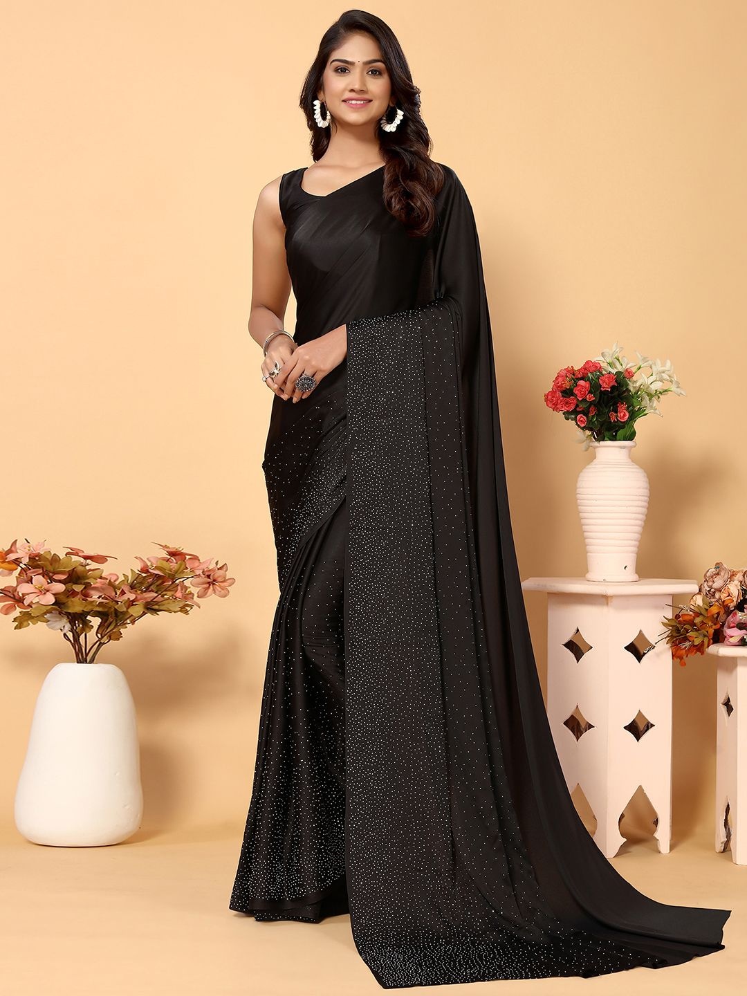 

DIVASTRI Beads and Stones Pure Silk Saree, Black