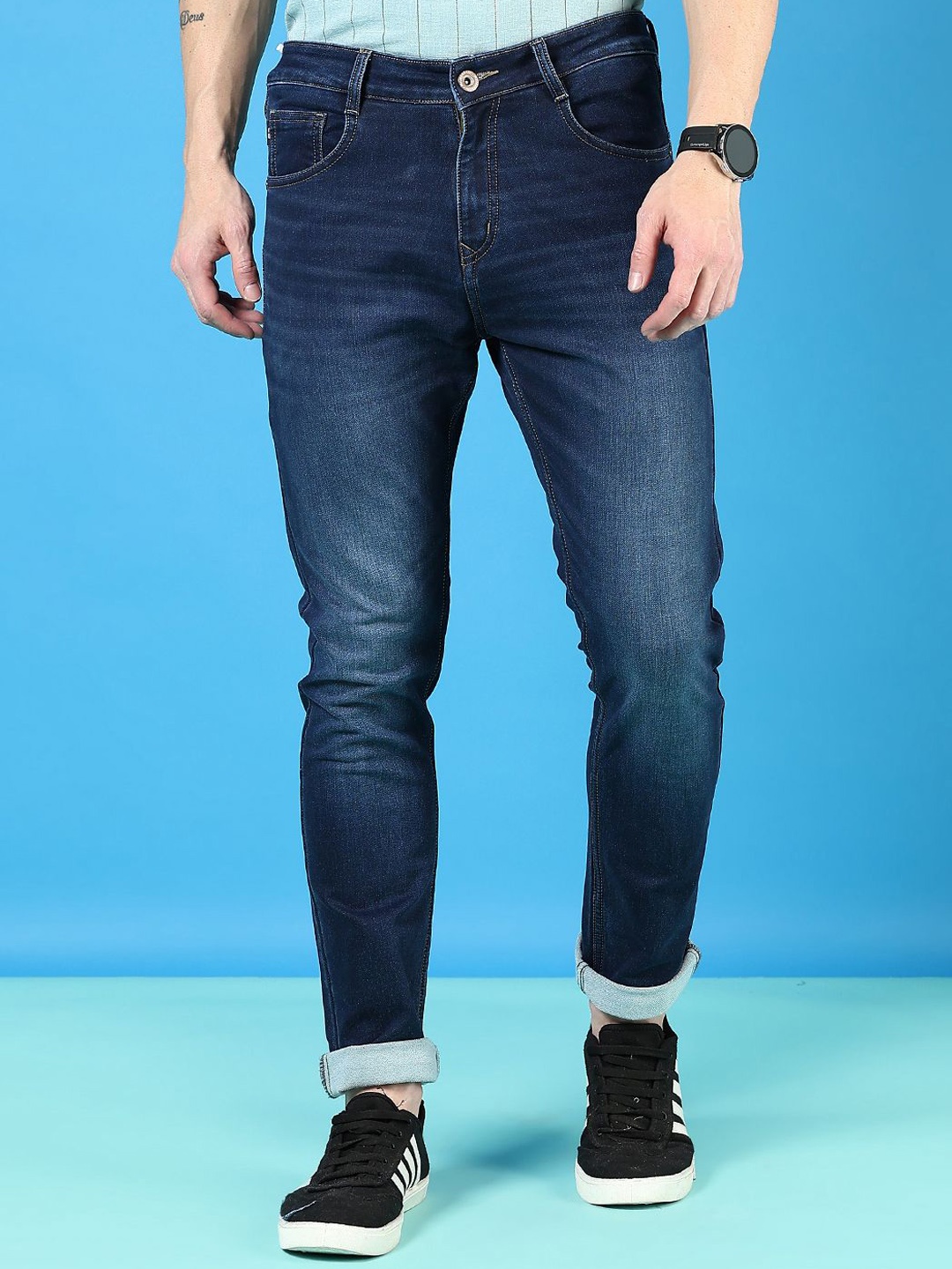 

V-Mart Men Light Fade Jeans, Blue