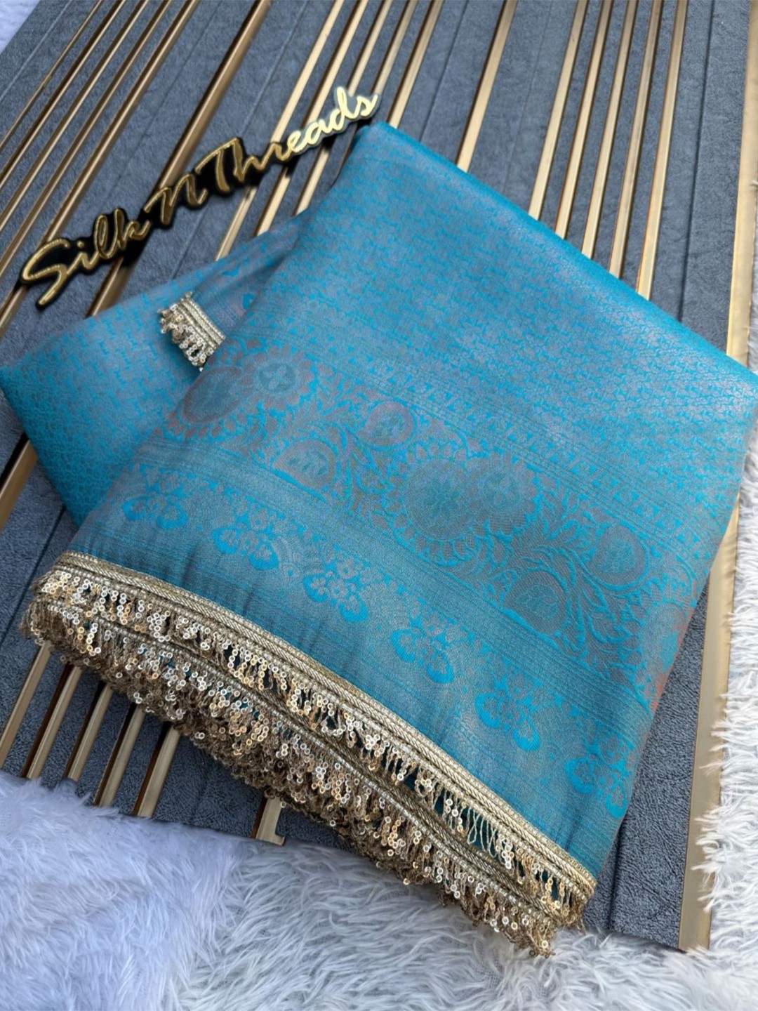 

DIVASTRI Ethnic Motifs Sequinned Designer Banarasi Saree, Blue