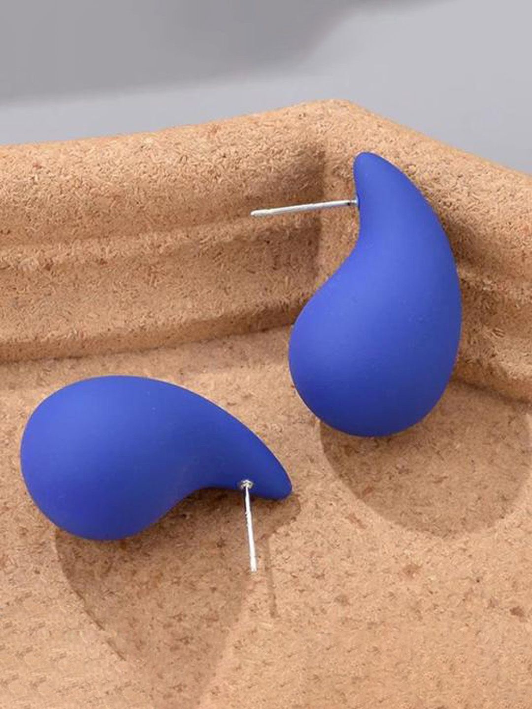 

FIMBUL Teardrop Shaped Drop Earrings, Blue