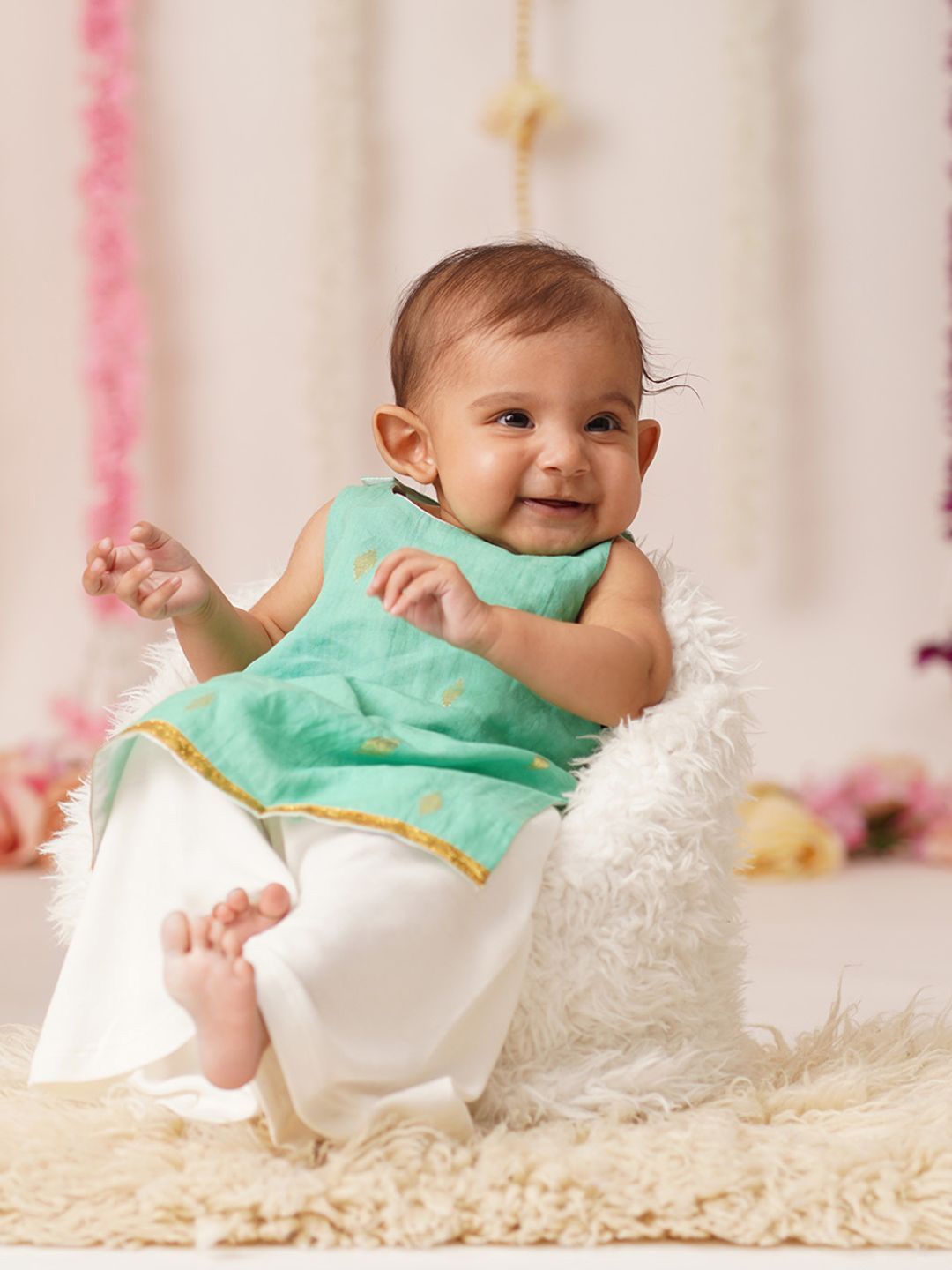 

Sangria Girls Woven Design Pure Cotton Round Neck Kurta With Palazzo Set, Green