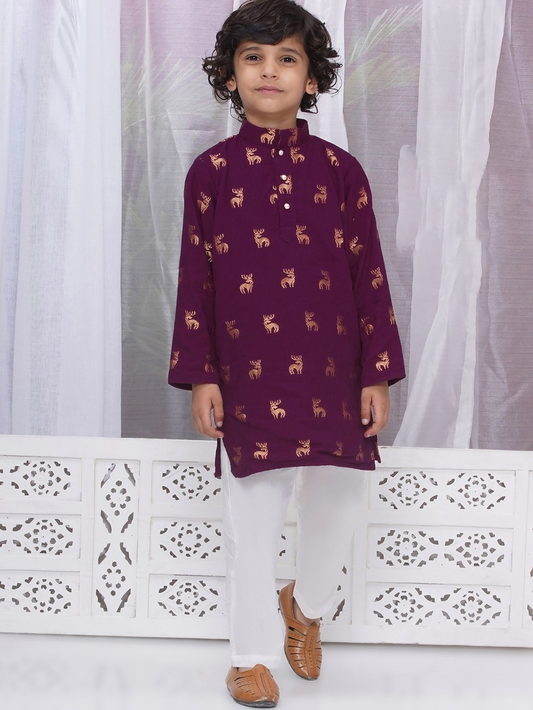 

Little Bansi Boys Ethnic Motifs Regular Pure Cotton Kurta with Pyjamas, Purple