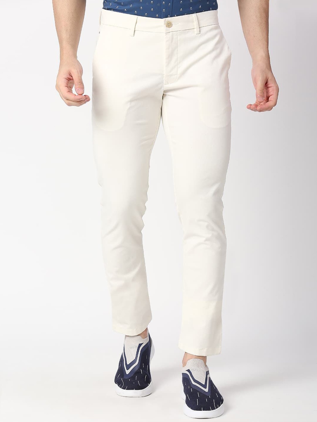 

Basics Men Tapered Fit Trousers, Cream