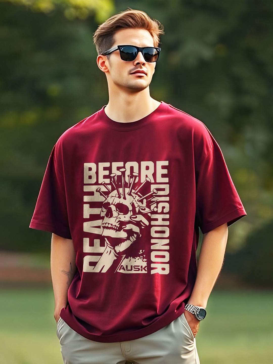 

AUSK Men Typography Printed Applique T-shirt, Maroon