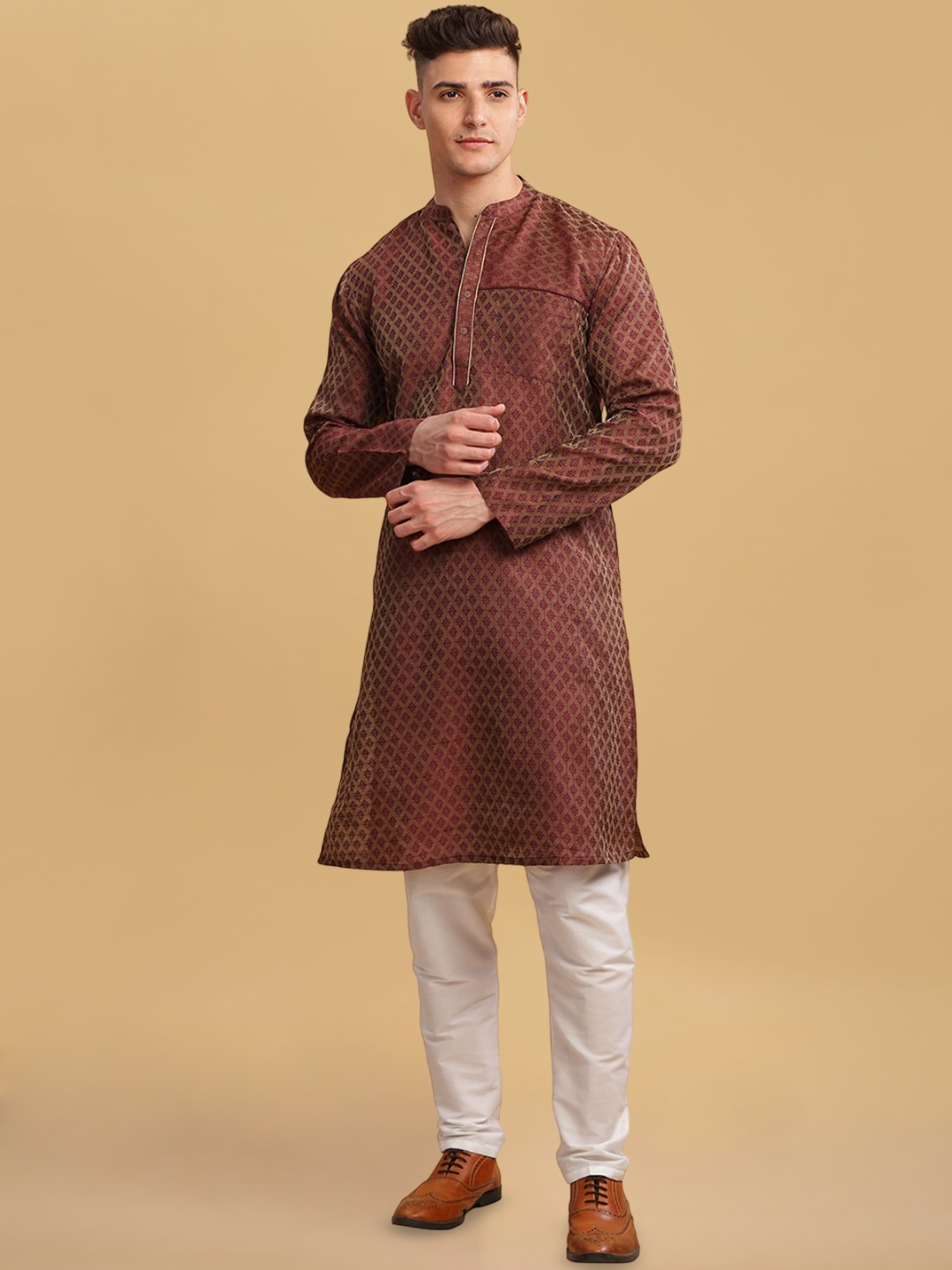 

Arch element Men Flared Sleeves Thread Work Kurta, Brown