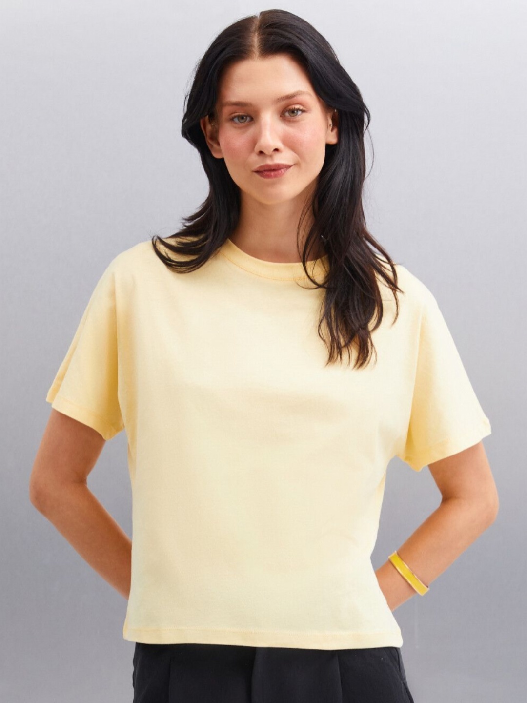 

GRIMELANGE Women V-Neck Extended Sleeves Pockets T-shirt, Na