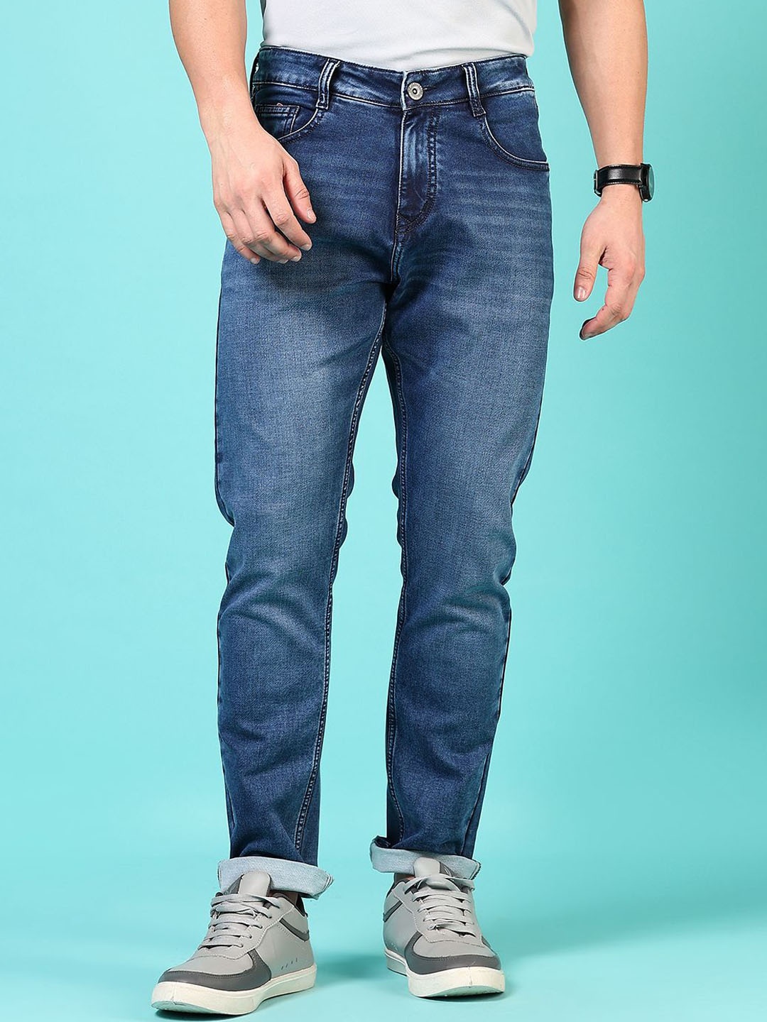 

V-Mart Men Light Fade Jeans, Blue
