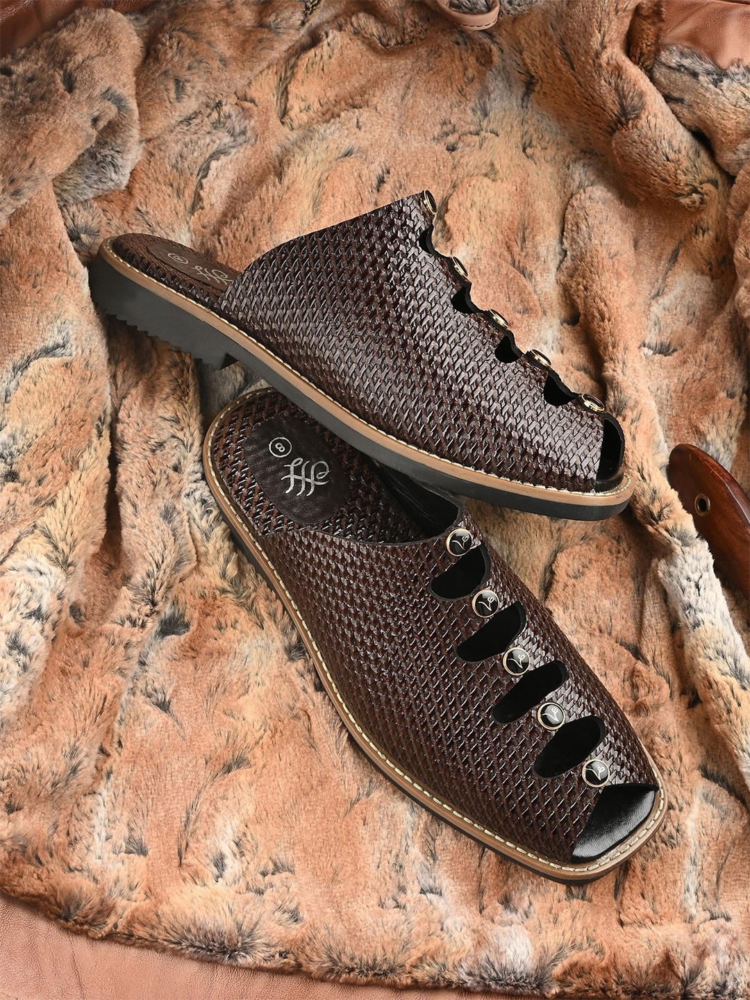 

House Of Pataudi Men Casual Slip On Sandals, Brown