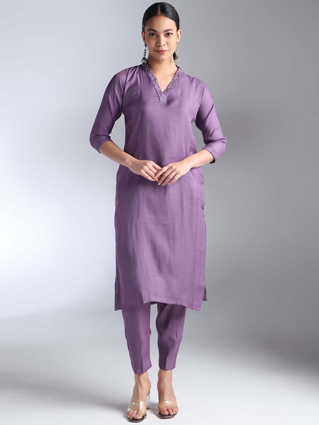 

House Of Dharaa Women Embroidered Regular Chanderi Silk Kurta with Trousers, Purple