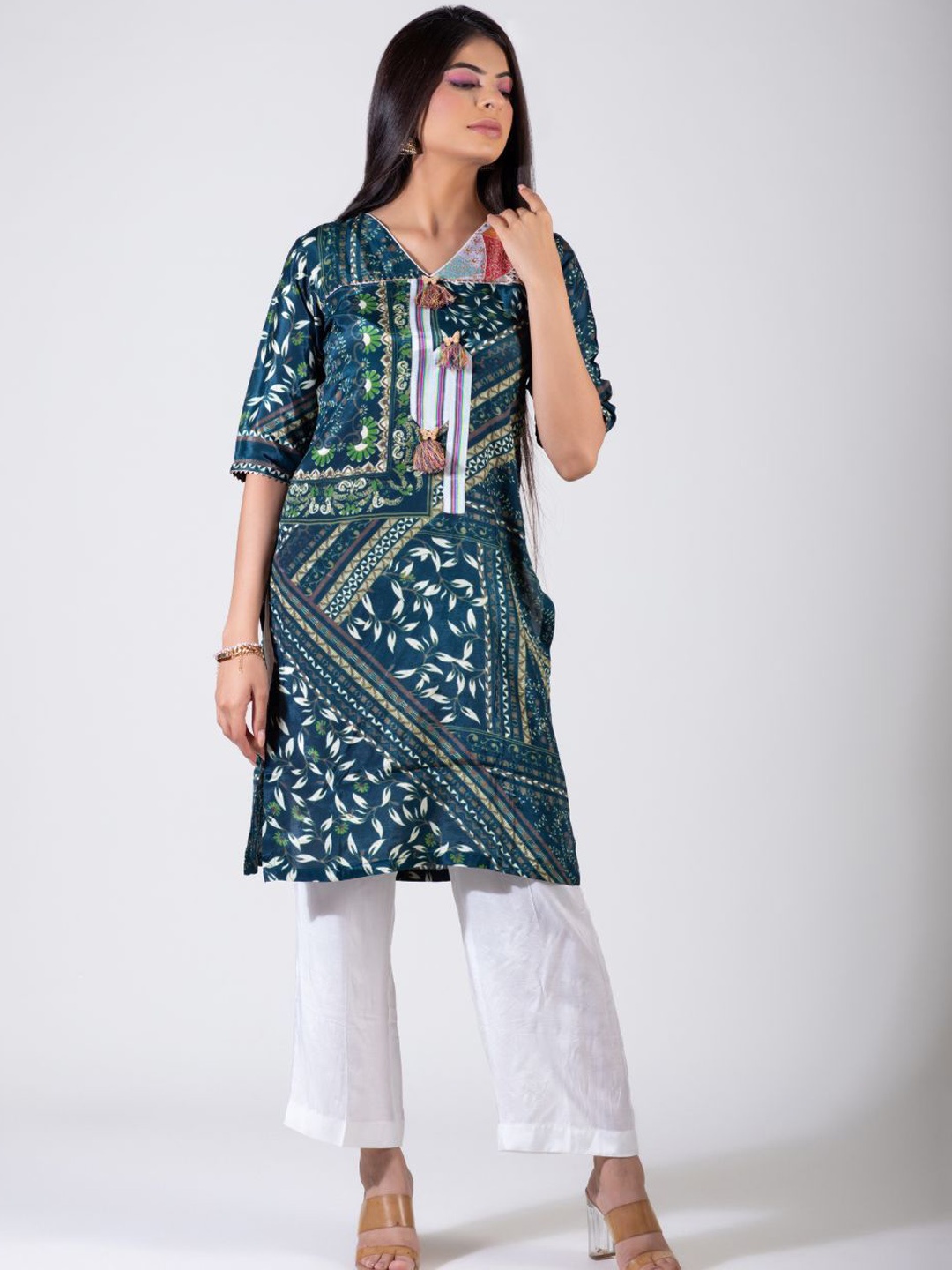 

SUNFAIRY Printed Regular Kurta With Trousers Set, White
