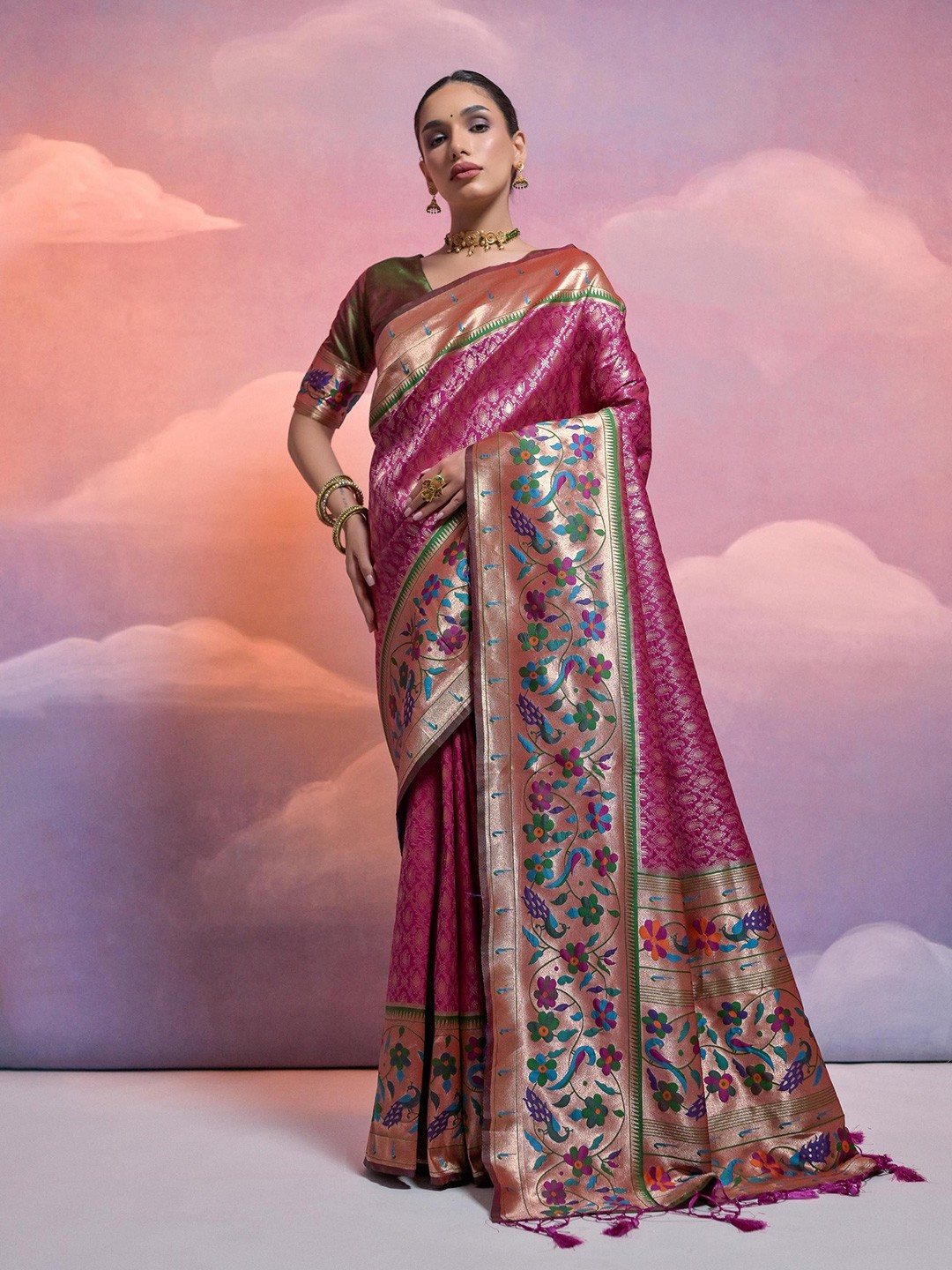 

Ekta Textiles Woven Design Zari Pure Silk Banarasi Saree, Burgundy