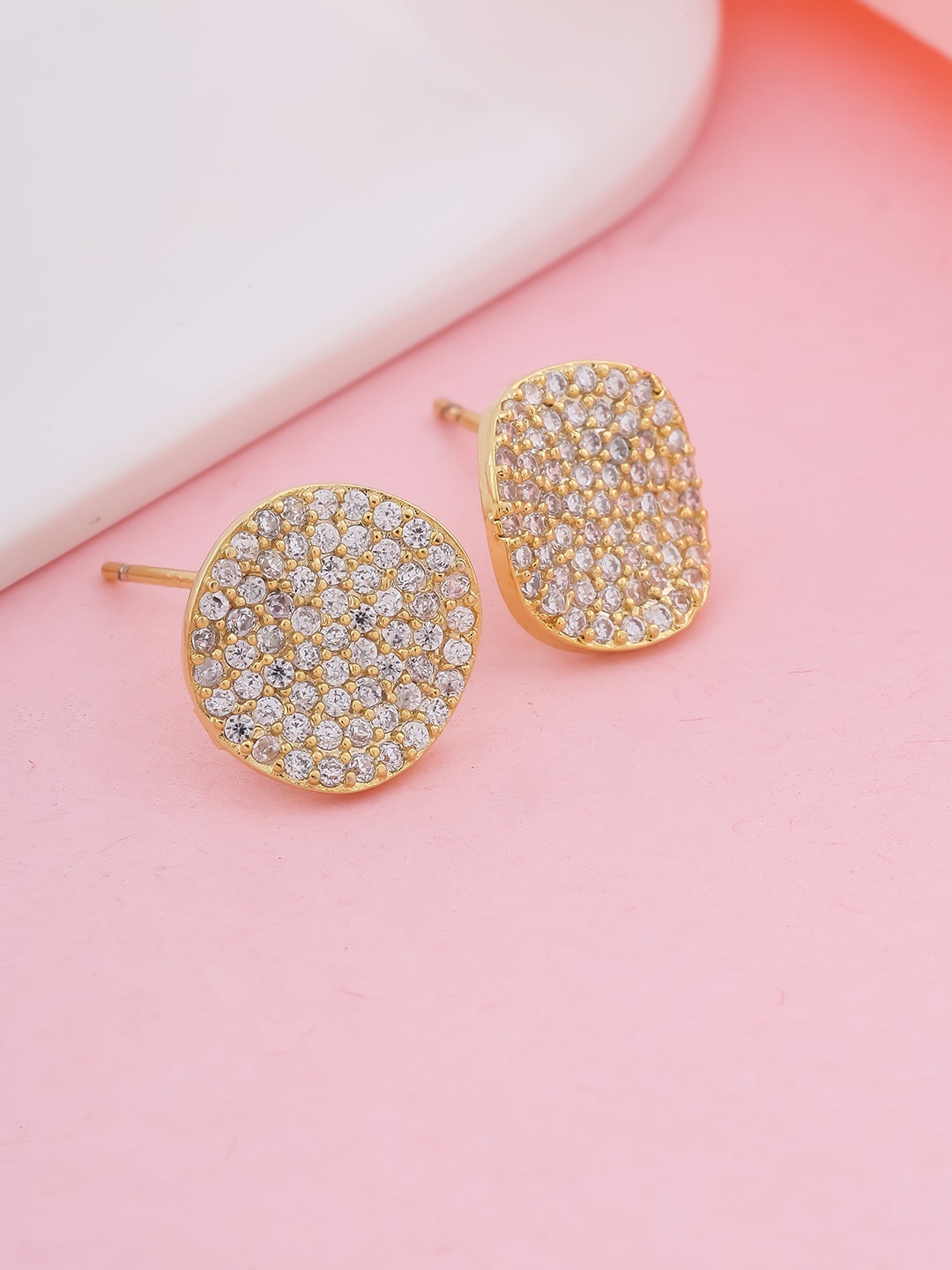 

DressBerry Contemporary Studs Earrings, Na