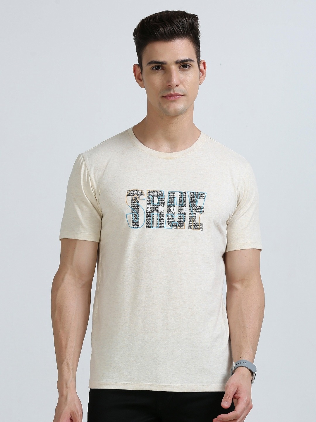 

JAGURO Men Typography Printed Applique T-shirt, Cream