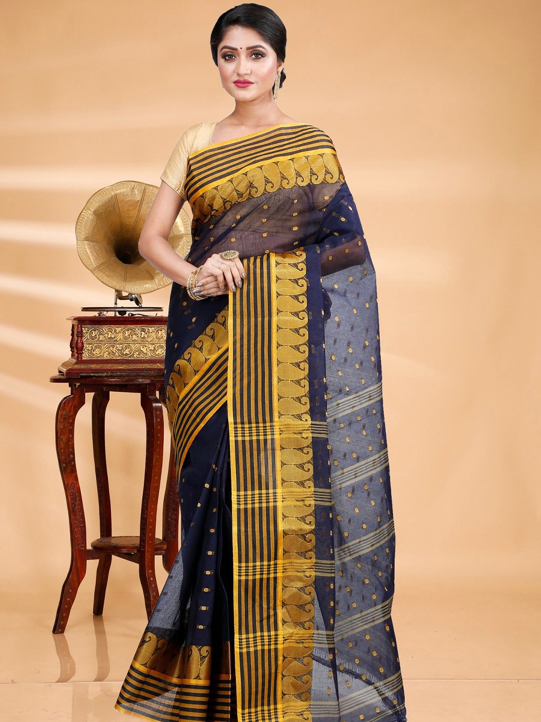 

SRILOK Woven Design Pure Cotton Taant Saree, Navy blue