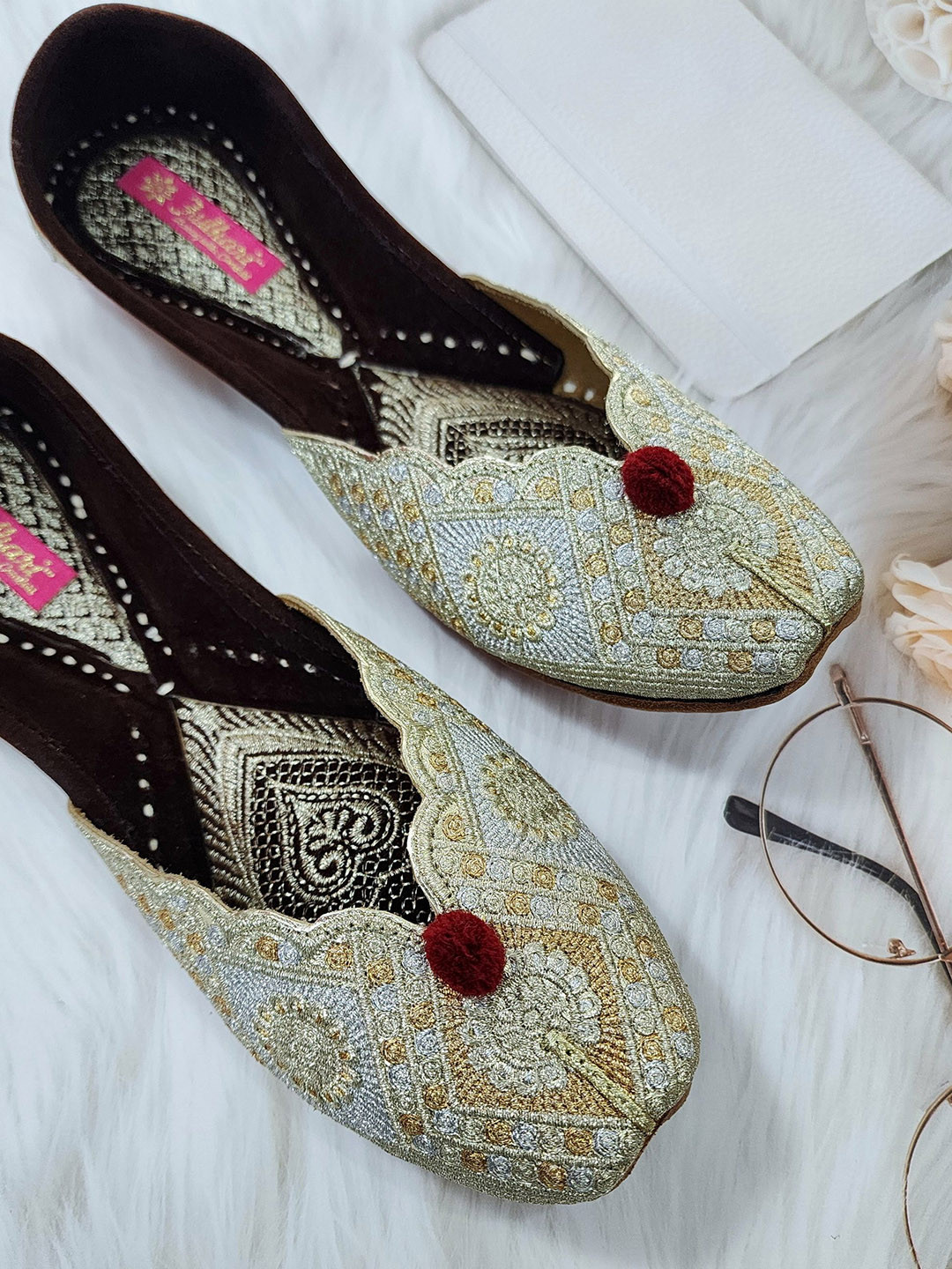 

Fulkari Women Embellished Ethnic Mojaris Flats, Gold