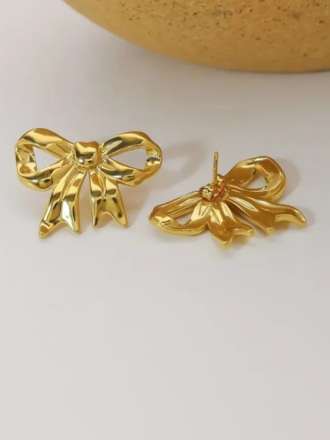 

JEWILLEY Contemporary Studs Earrings, Gold