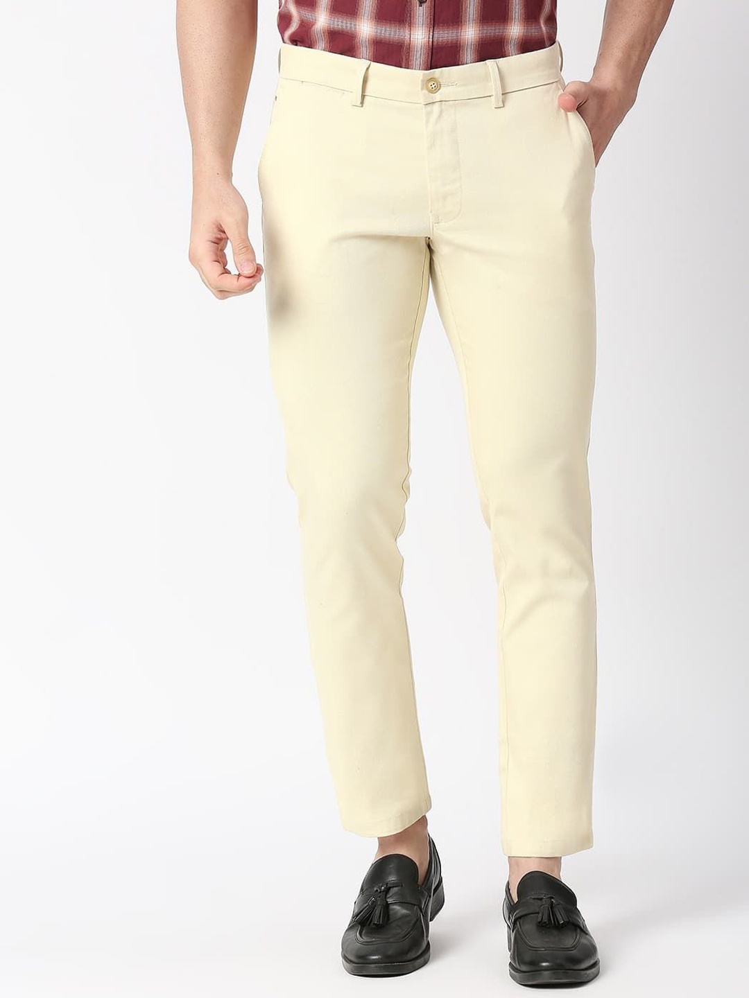 

Basics Men Tapered Fit Trousers, Beige