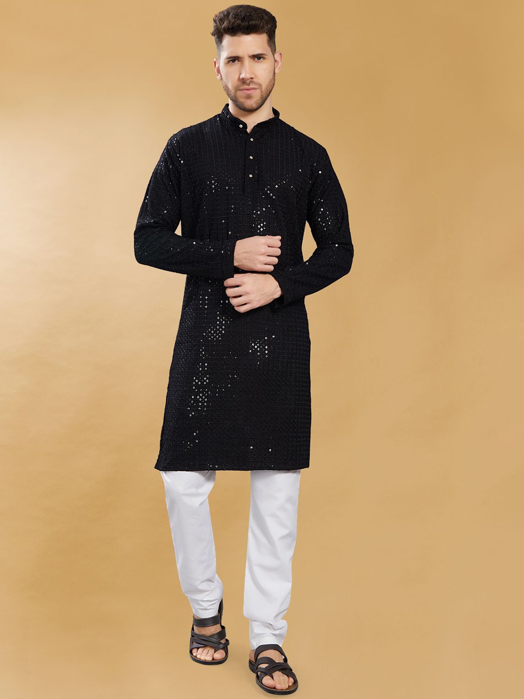 

DIVISIVE Men Embroidered Regular Sequinned Kurta with Pyjamas, Black