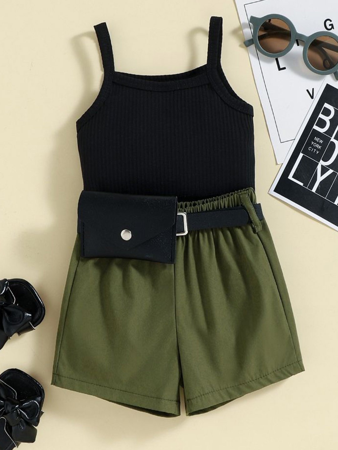 

LULU & SKY Girls Top with Shorts, Black