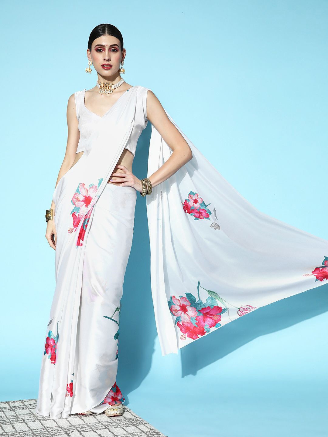 

DIVASTRI Floral Satin Saree, White