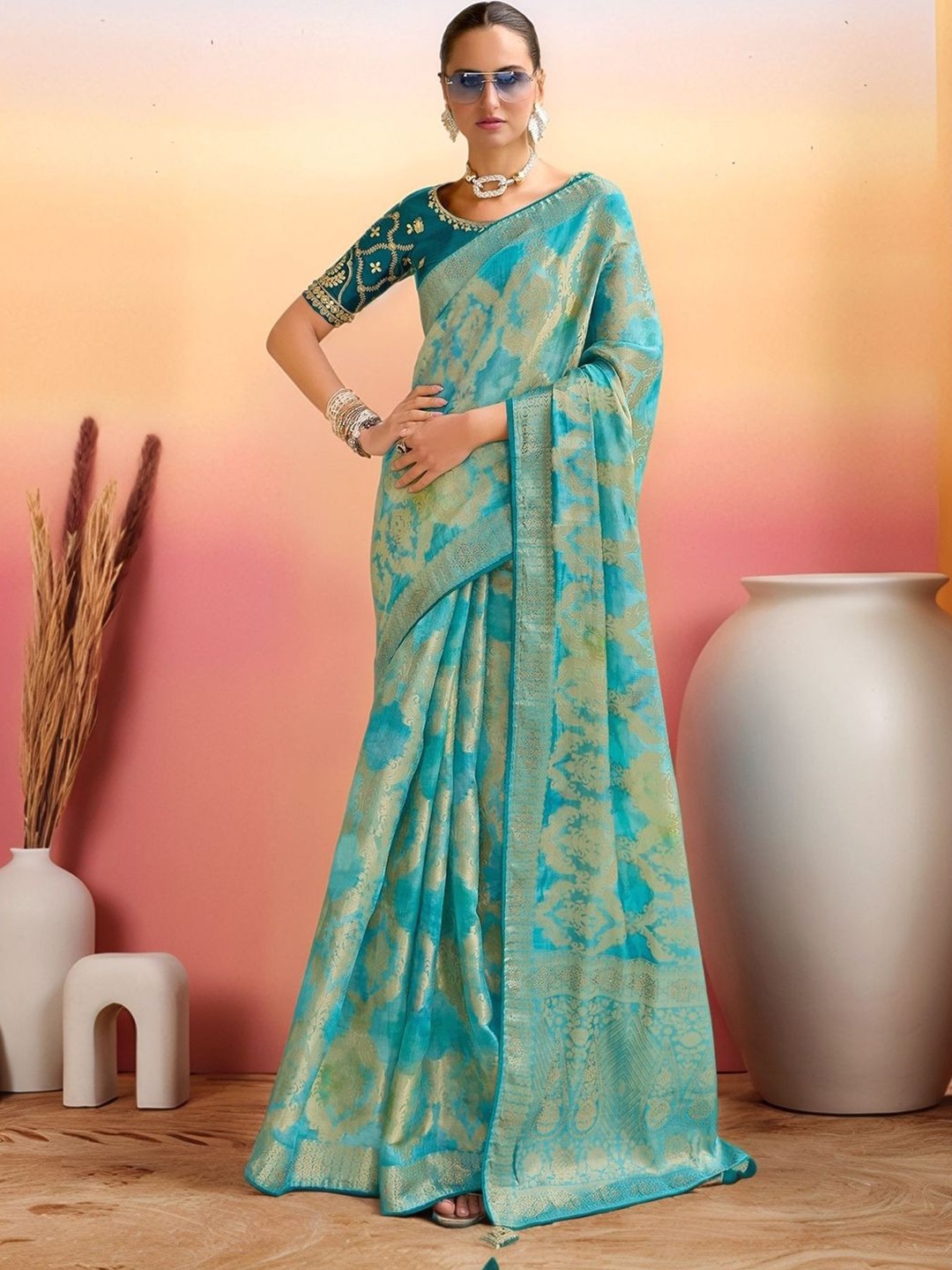 

Sangria Woven Design Saree With Blouse, Sea green