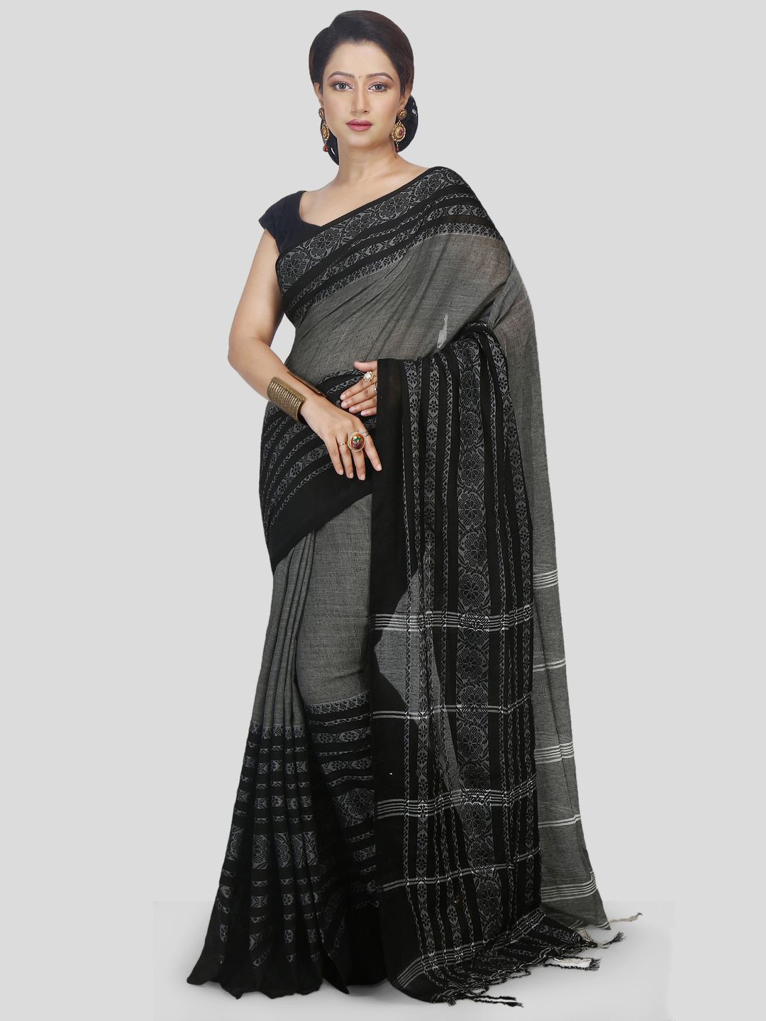 

Crochetin Woven Design Khadi Saree, Grey