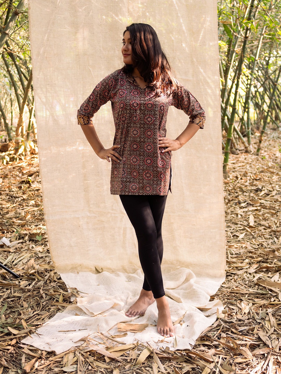 

Uttariya Ethnic Motifs Printed V-Neck Pure Cotton Handloom Kurti, Brown