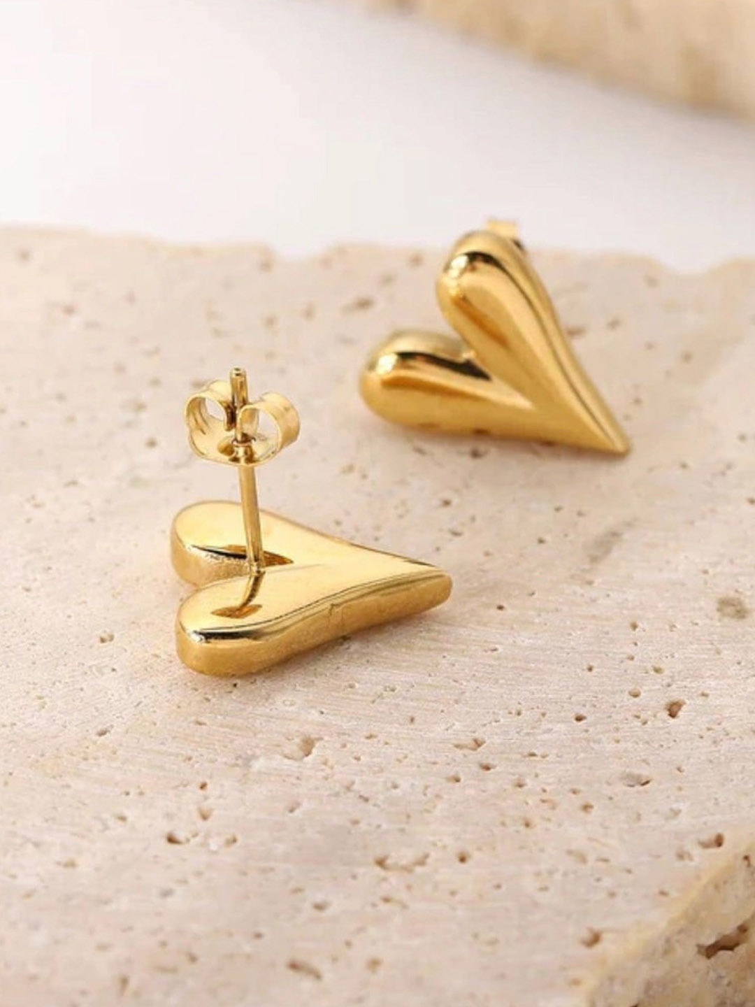 

JEWILLEY Contemporary Studs Earrings, Gold