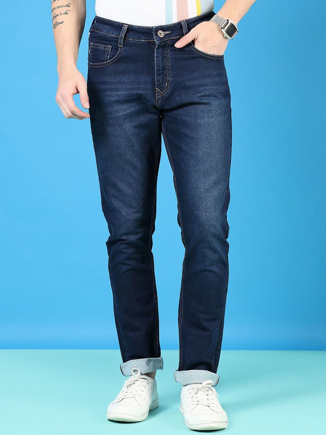 

V-Mart Men Light Fade Jeans, Blue
