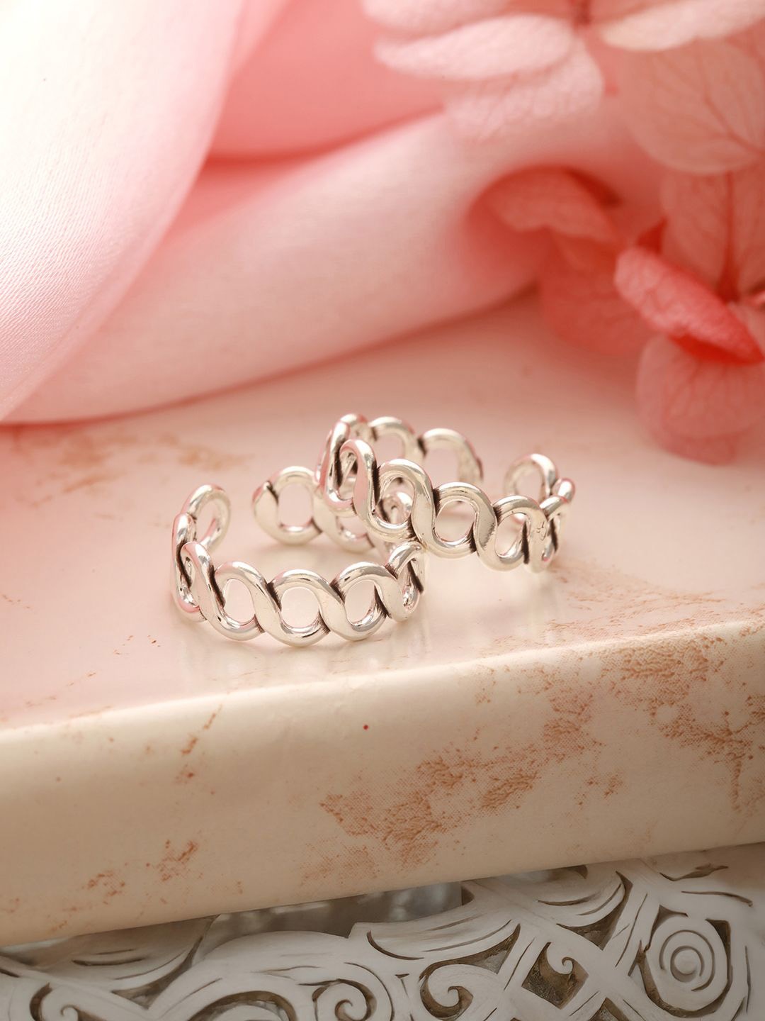 

SARAF SILVERETZ Oxidised Toe Rings, Silver