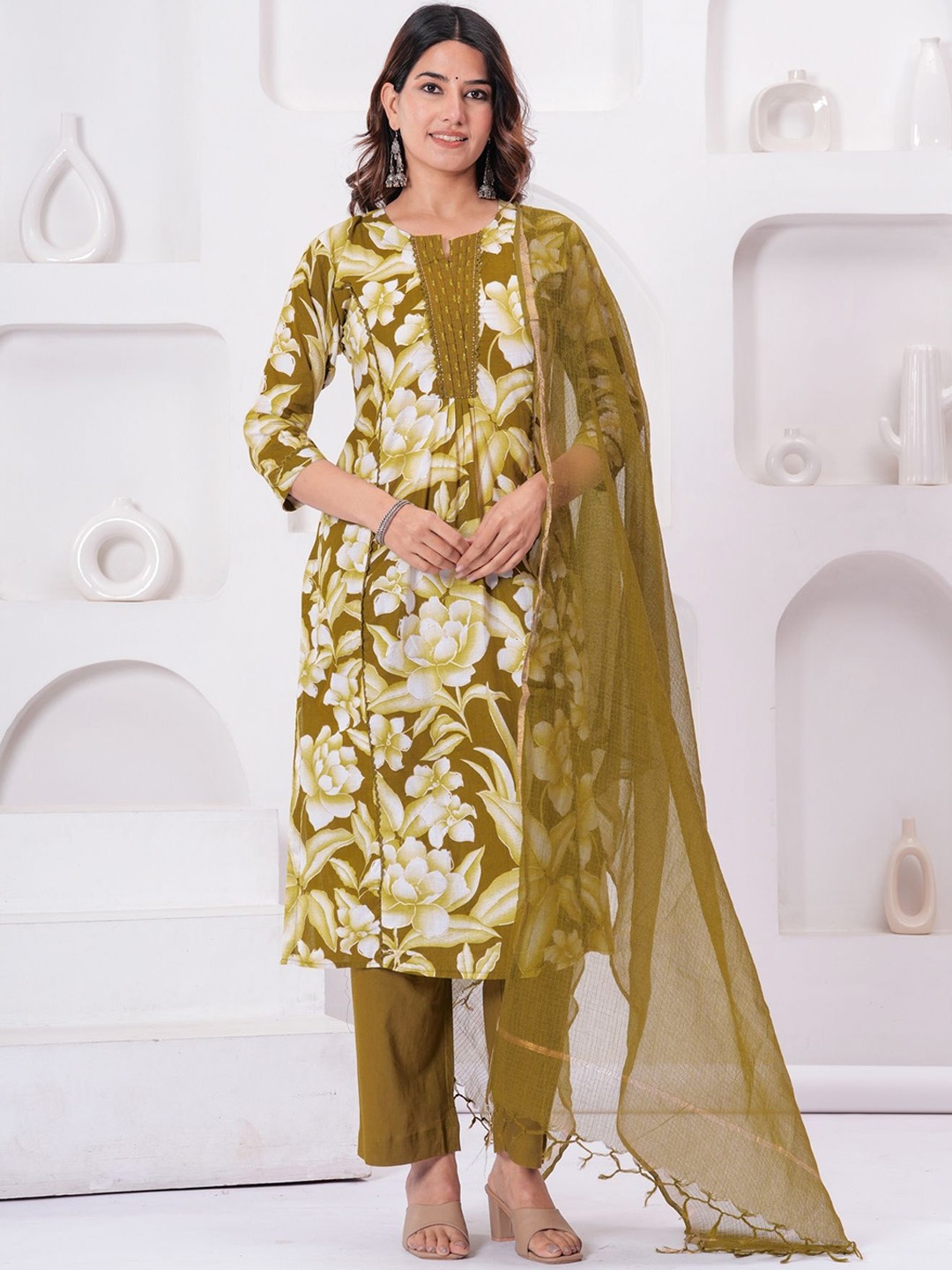 

EtnicaWear Women Floral Printed Regular Beads and Stones Pure Cotton Kurta with Trousers & With Dupatta, Green