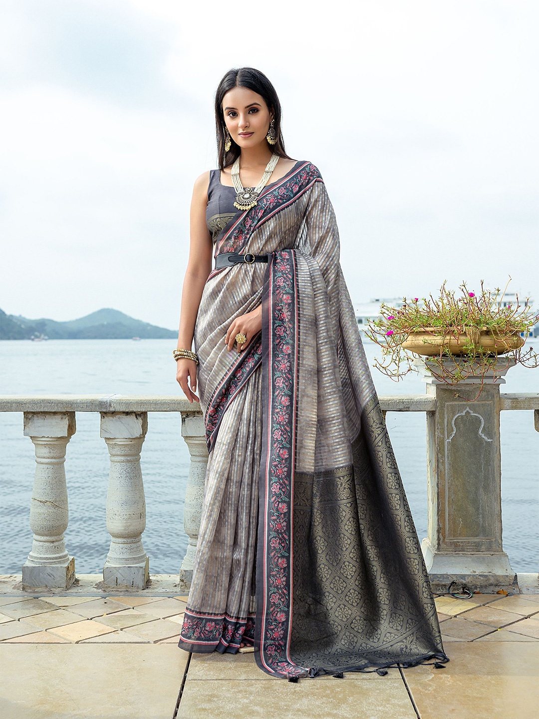 

Ekta Textiles Woven Design Zari Pure Silk Banarasi Saree, Grey