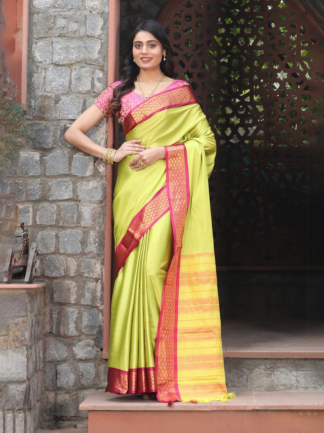 

Mitera Zari Pure Silk Kanjeevaram Saree, Green