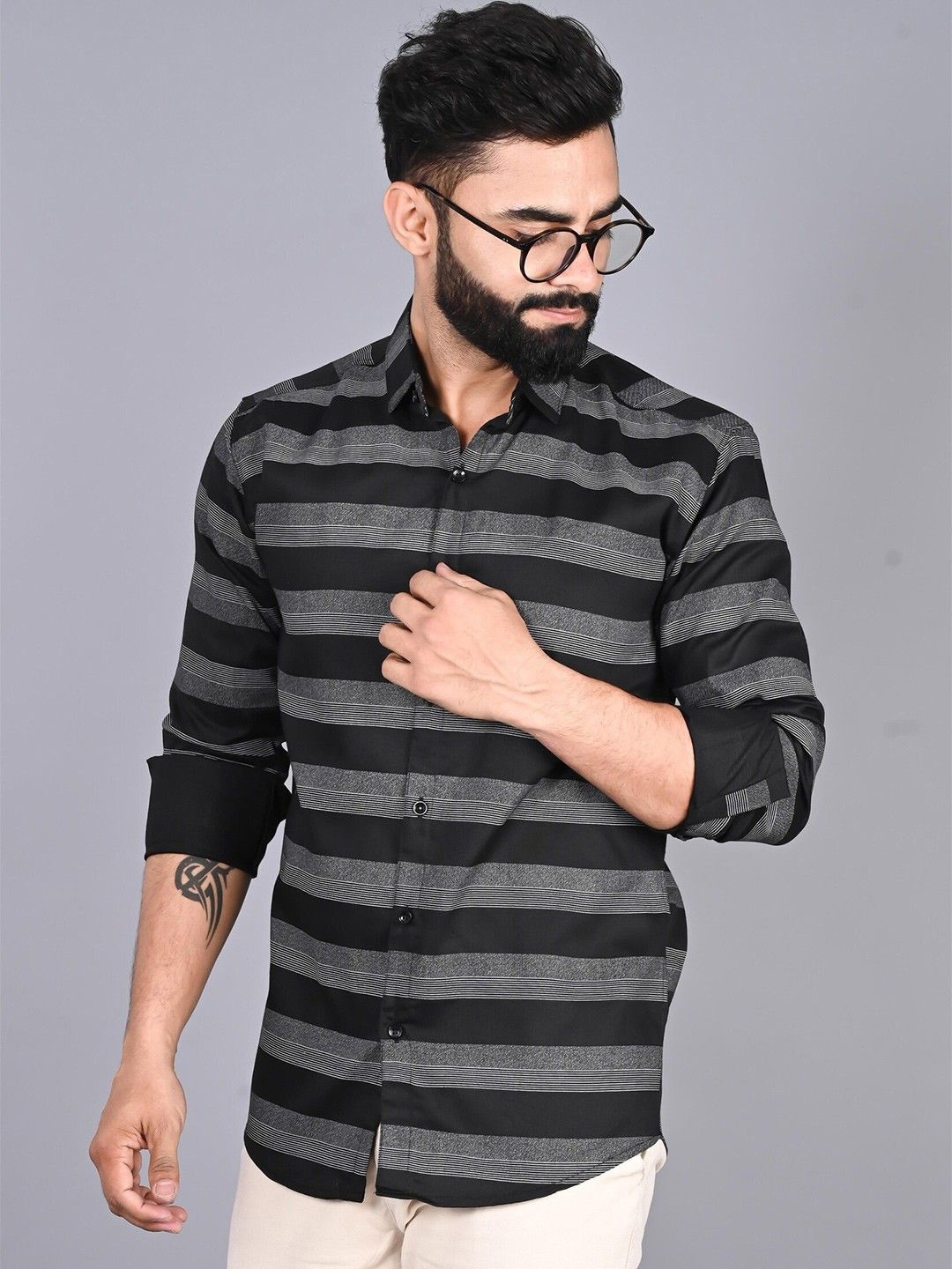 

PulseIQ Men Slim Fit Horizontal Stripes Opaque Striped Casual Shirt, Black