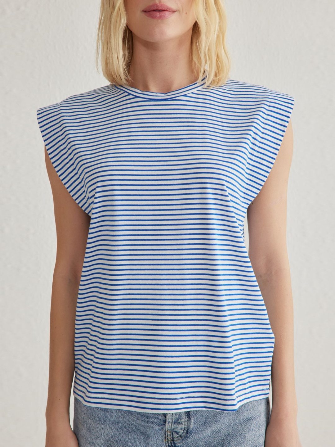 

Trendyol Women Striped V-Neck Cut Outs T-shirt, Na