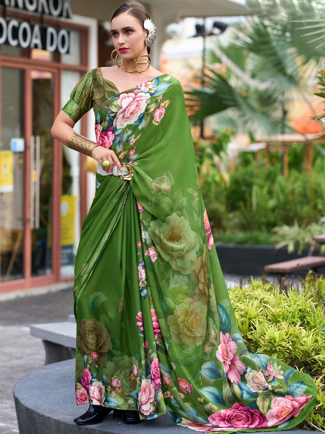 

LeeliPeeri Designer Floral Poly Georgette Saree, Green