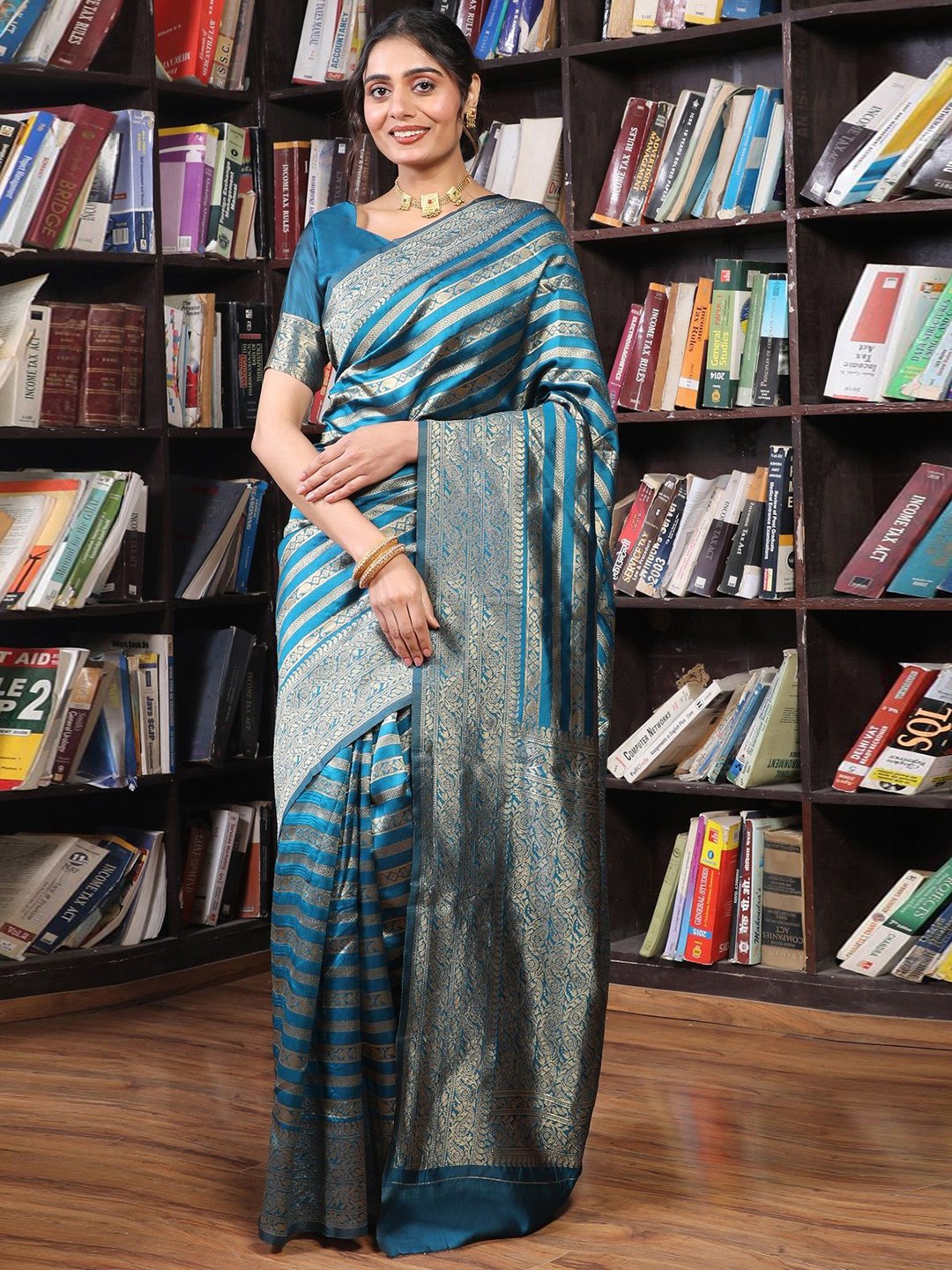 

Nimidiya Woven Design Zari Silk Blend Banarasi Saree, Teal