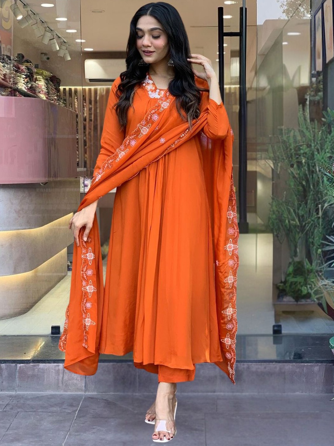 

choiceit Women Floral Embroidered Regular Thread Work Kurta with Pyjamas & With Dupatta, Orange