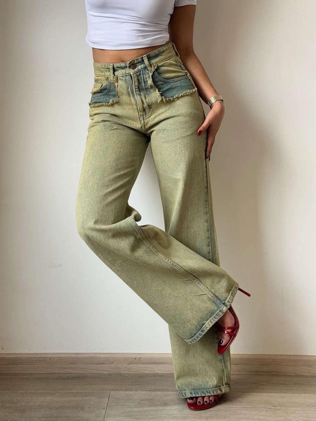 

Off Duty India Women Wide Leg Slash Knee Light Fade Jeans, Blue