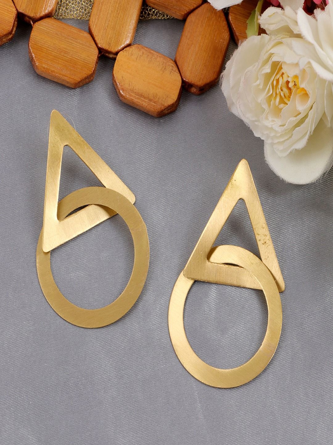 

DressBerry Contemporary Drop Earrings, Gold