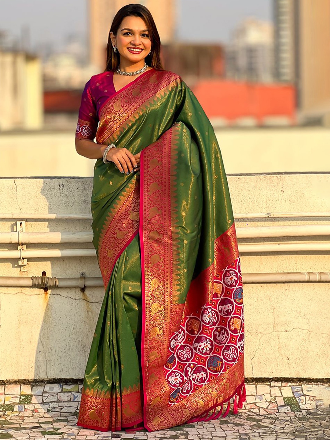 

all about you Woven Design Zari Tissue Kanjeevaram Saree, Green