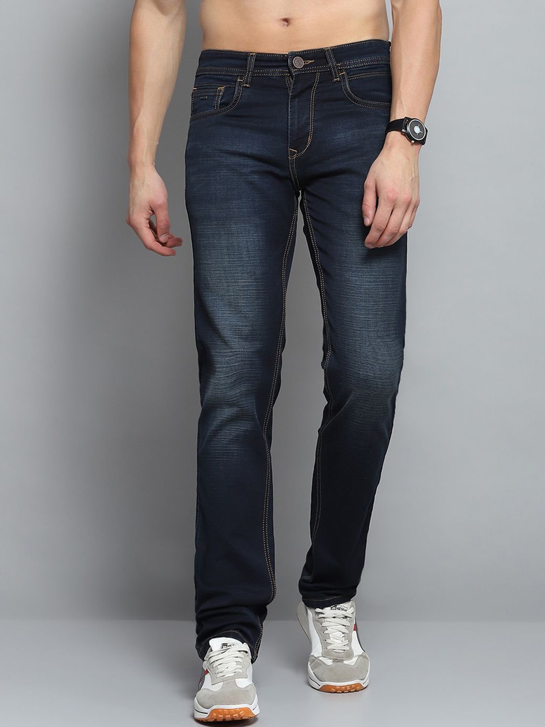 

Monte Carlo Men Light Fade Jeans, Blue