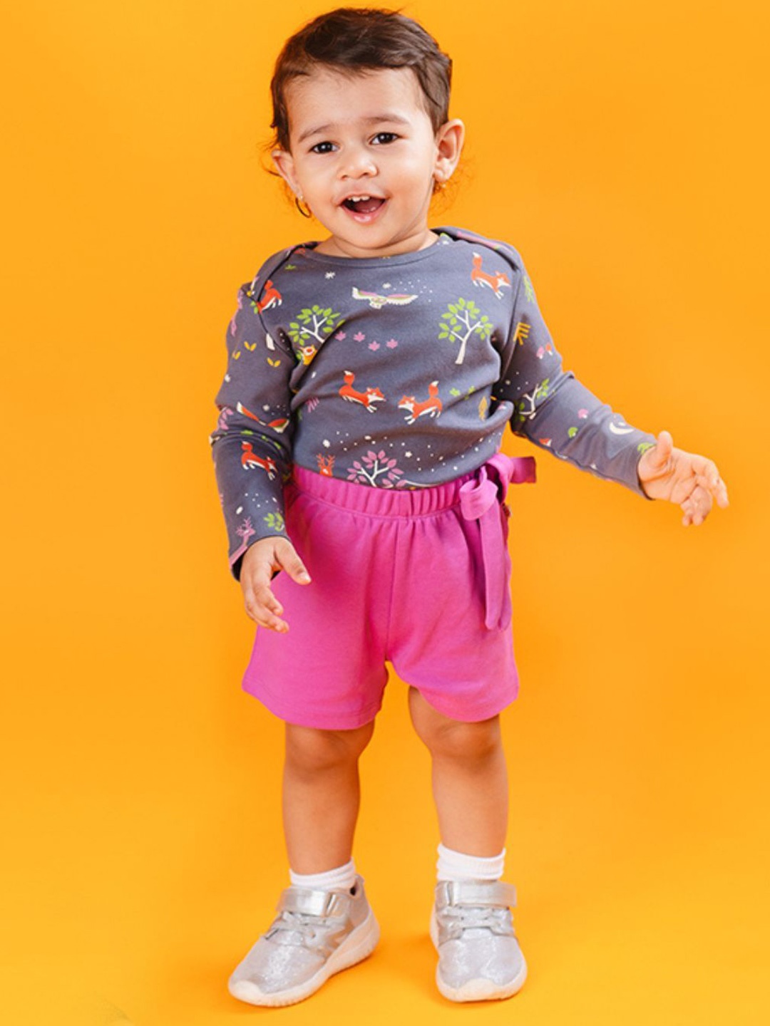 

YK Girls Printed T-shirt with Shorts, Grey