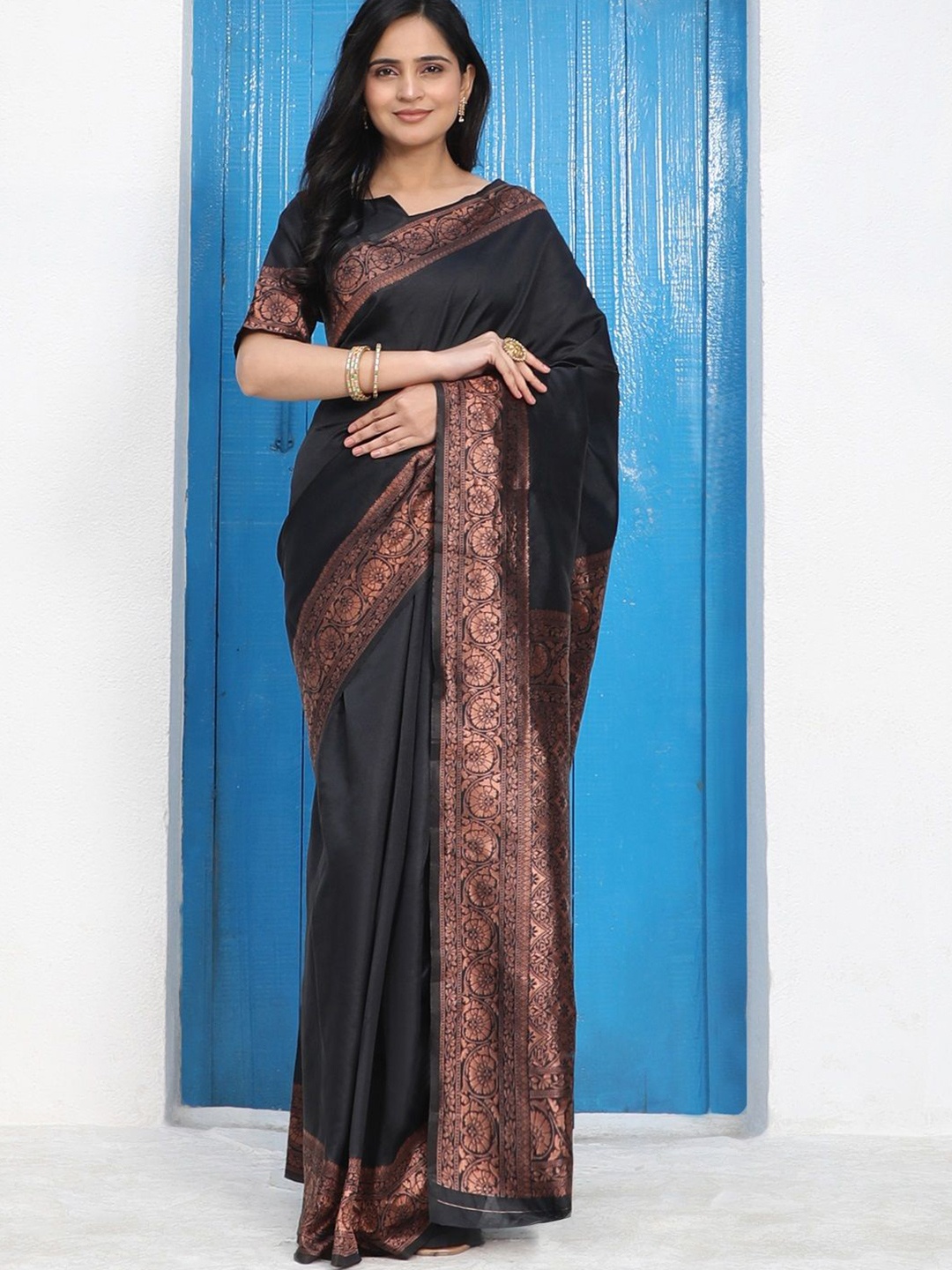 

Sarvada Zari Silk Blend Kanjeevaram Saree, Black