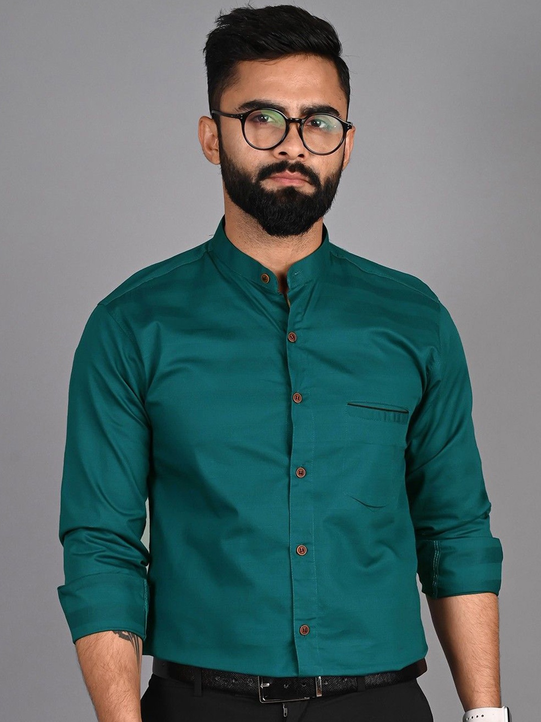 

PulseIQ Men Modern Multi Stripes Opaque Casual Shirt, Green