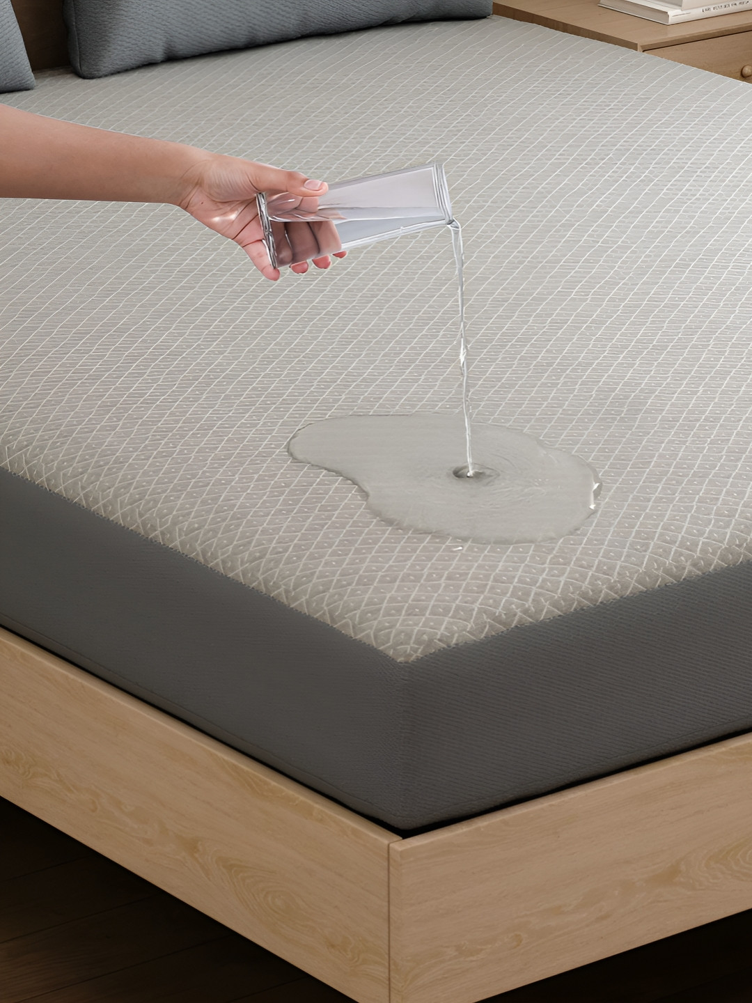 

WOODEN STREET Grey Polyester Water Resistant Mattress Protector