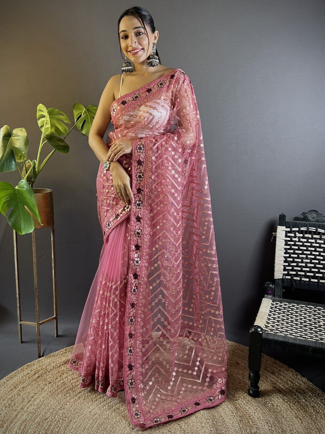 

Panzora Embellished Embroidered Net Saree, Pink