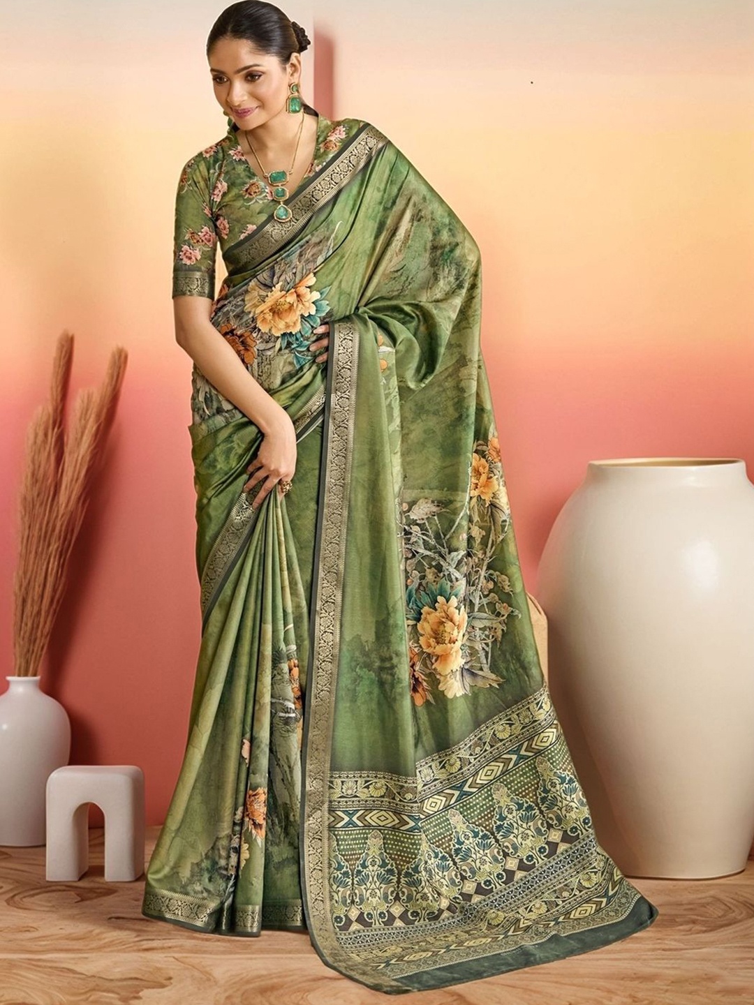 

Sangria Floral Printed Saree With Blouse, Green