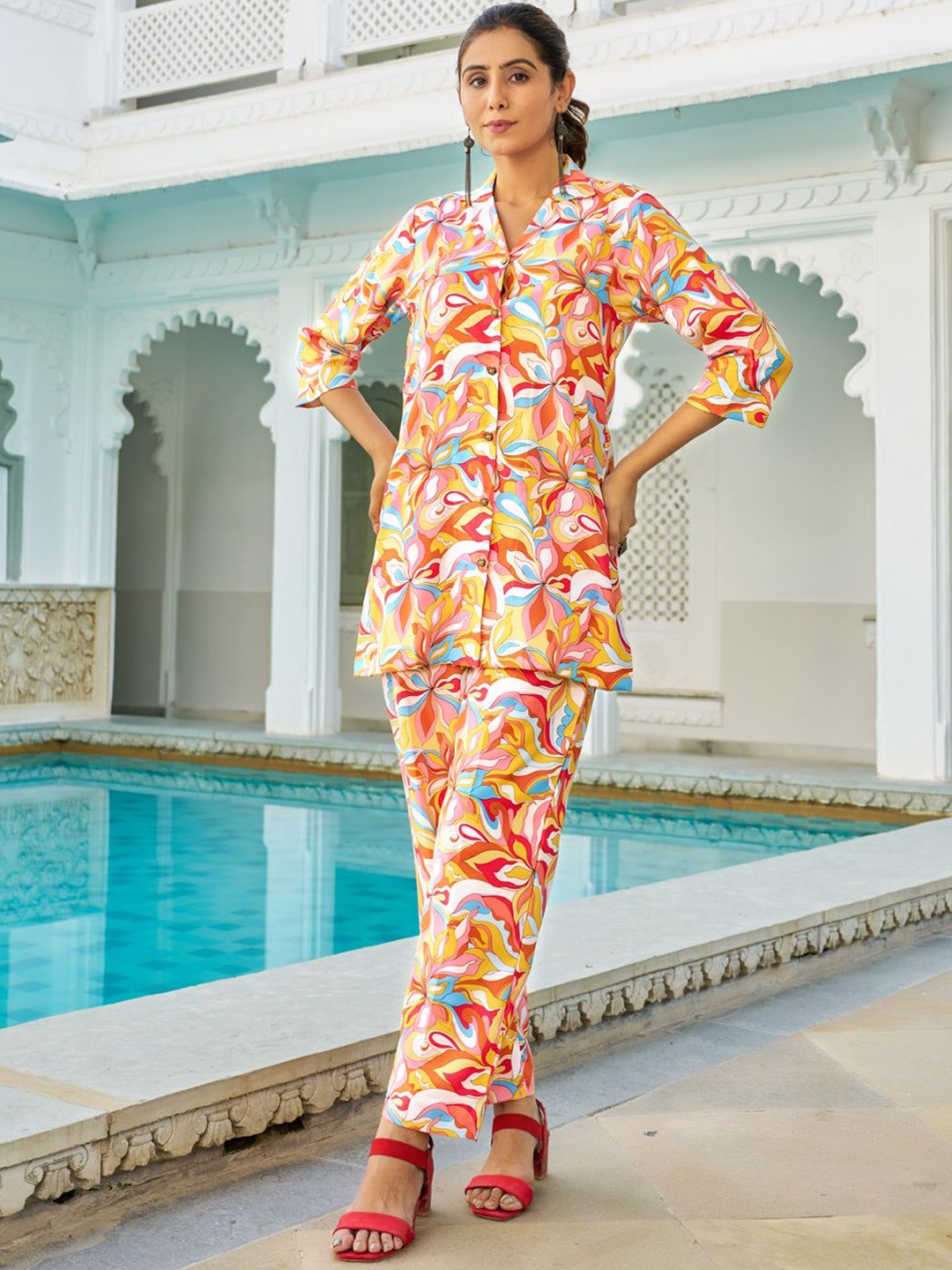 

Moda Rapido Printed Top With Trousers Co-Ords, Gold